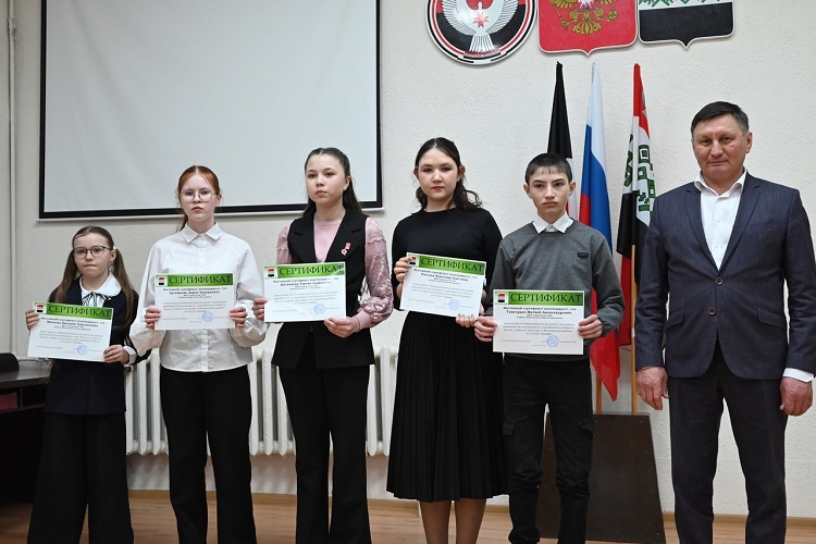 Реестр одаренных детей Кизнерского района пополнился учащимися  МБОУ Саркузской ООШ.